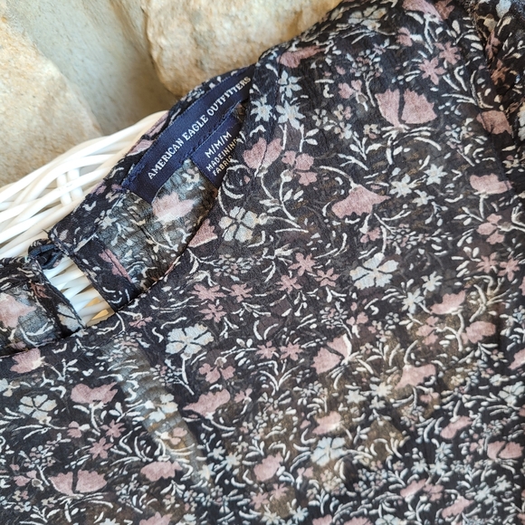 American Eagle Cold Shoulder - Picture 2 of 4